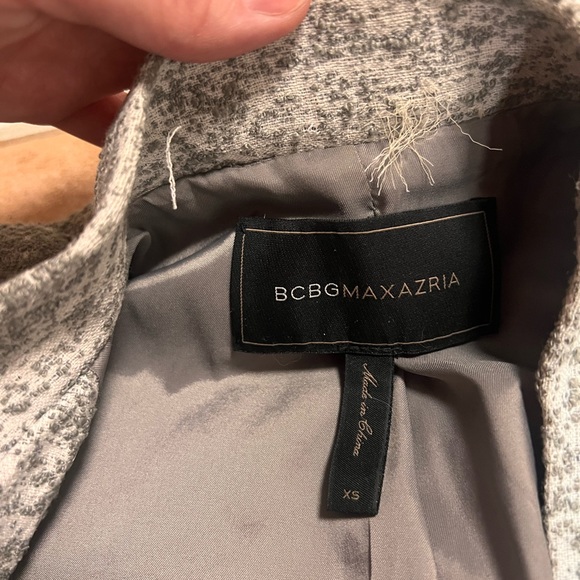 BCBGMAXAZRIA Cropped Tweed Blazer – XS - Picture 7 of 8